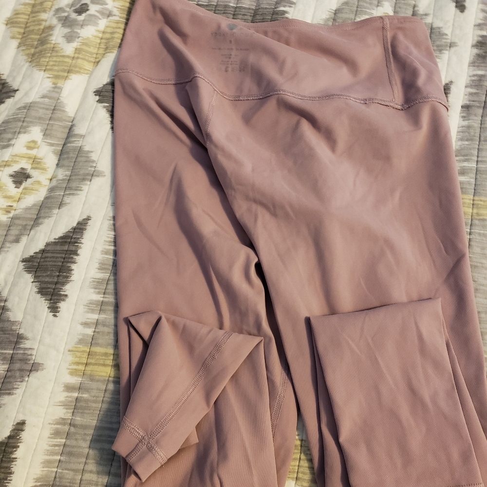Yogalicious rose leggings